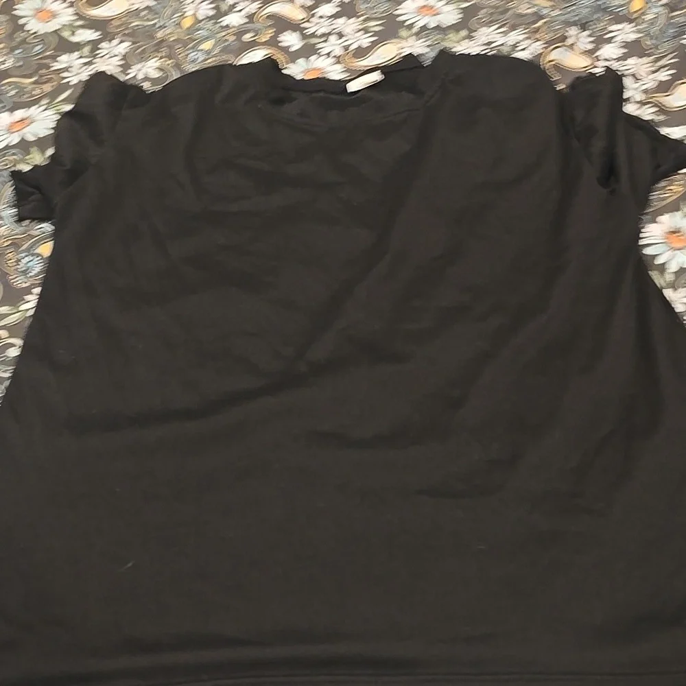 ❤️10/$40 Black T-Shirt with Wing Design